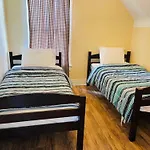 Falls Family House 5 Min Walk To Casino Falls All Attractions!!