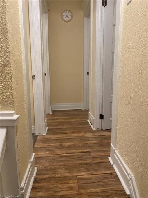 Falls Family House 5 Min Walk To Casino Falls Attractions!! Niagara Falls